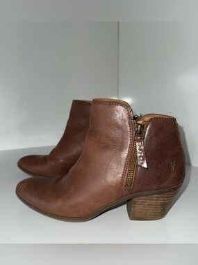 Frye Judith Double Zipper Ankle Boots Size 6.5